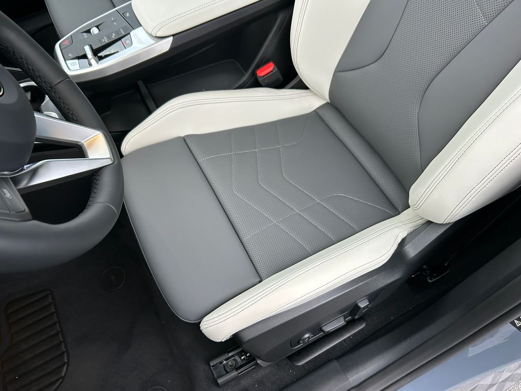 Thumbnail: 2026 BMW X2 - 15