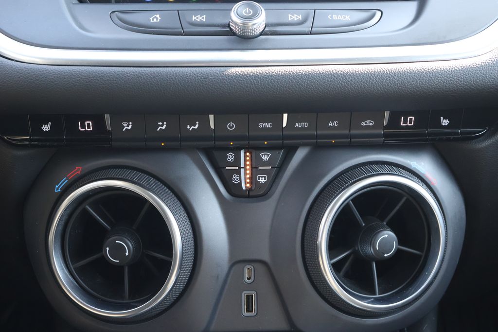 Thumbnail: 2021 Chevrolet Blazer - 17