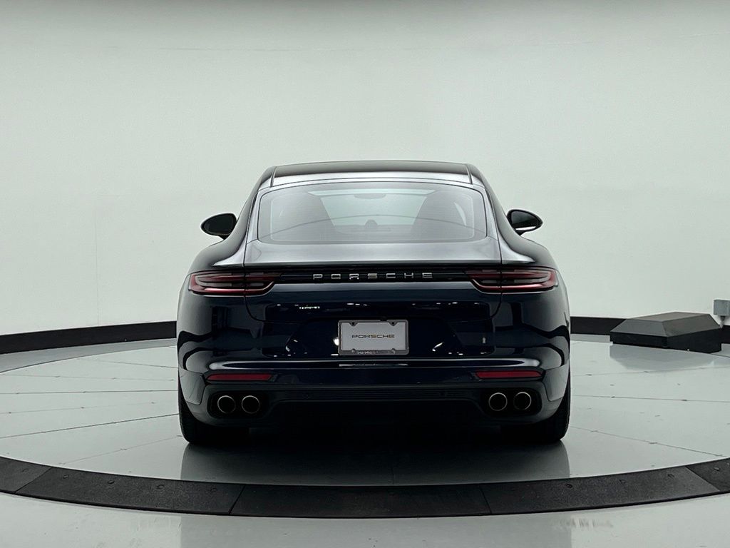 Thumbnail: 2020 Porsche Panamera - 10