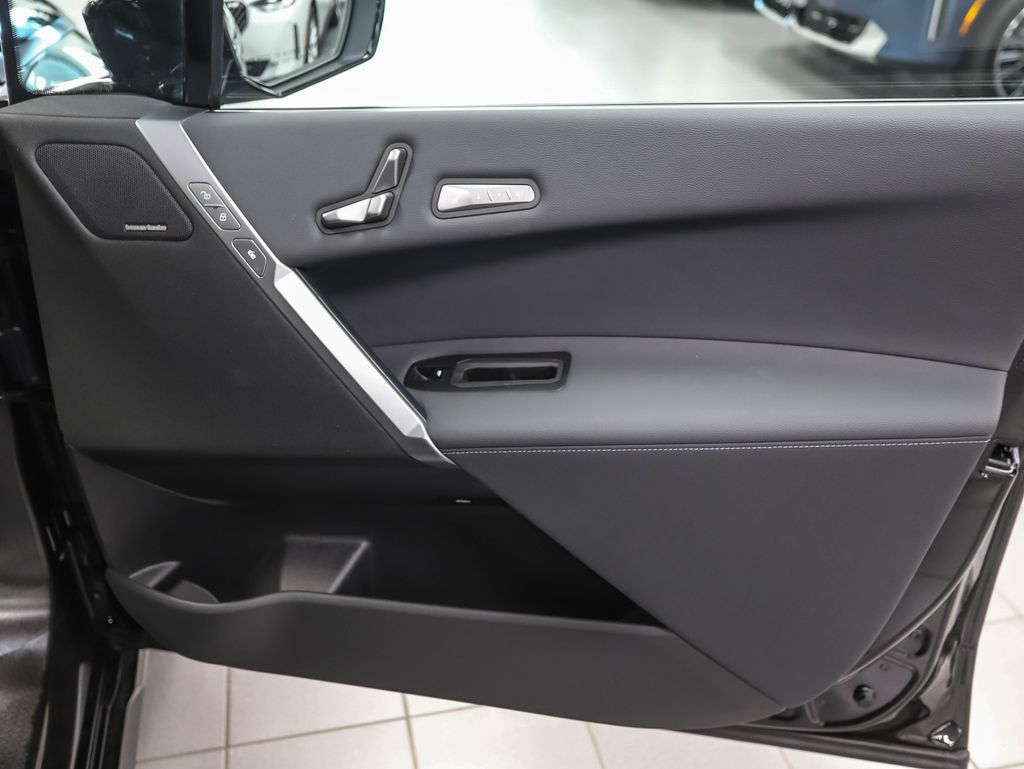 Thumbnail: 2026 BMW iX - 27