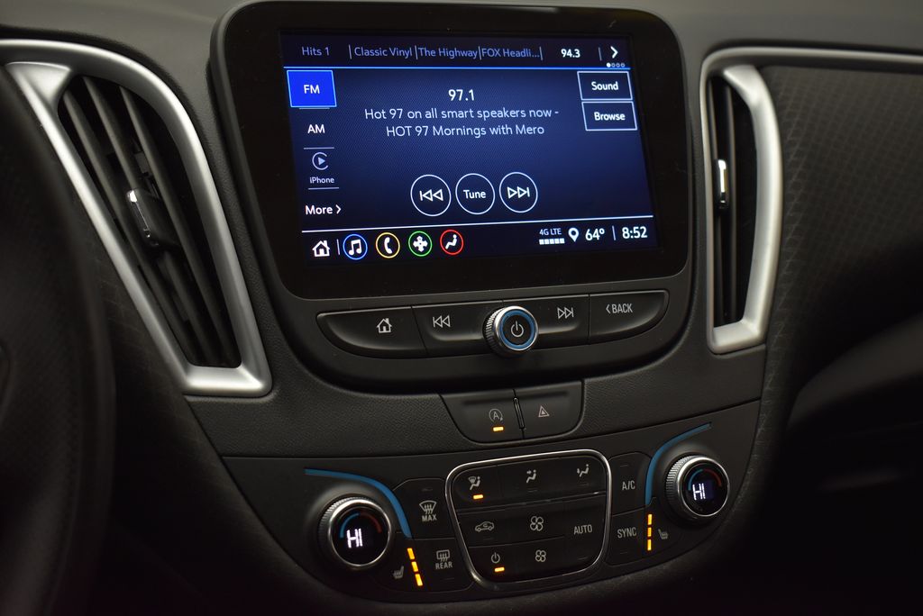 Thumbnail: 2024 Chevrolet Malibu - 18