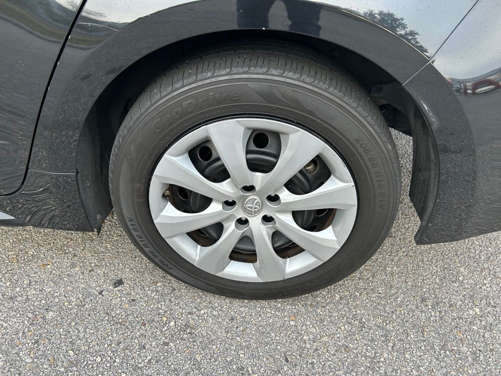 Thumbnail: 2021 Toyota Corolla - 9