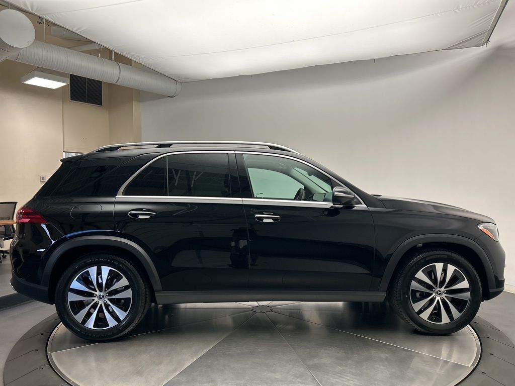 Thumbnail: 2026 Mercedes-Benz GLE - 8