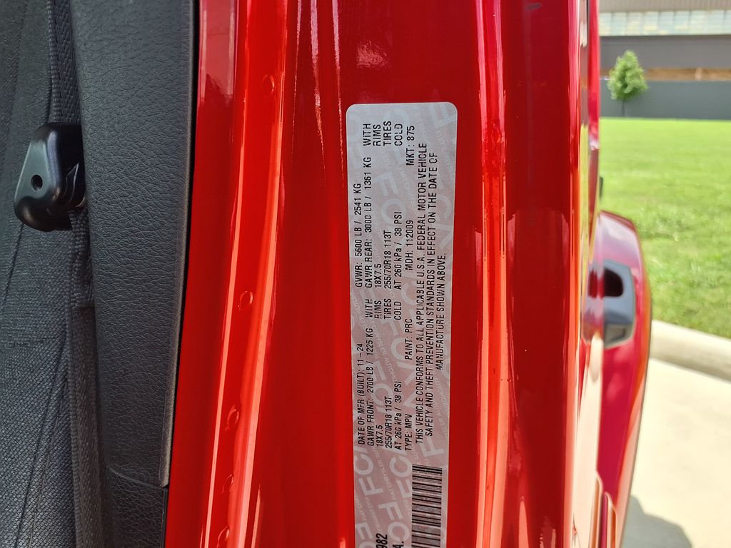 Used 2025 Red Jeep Sahara image 29