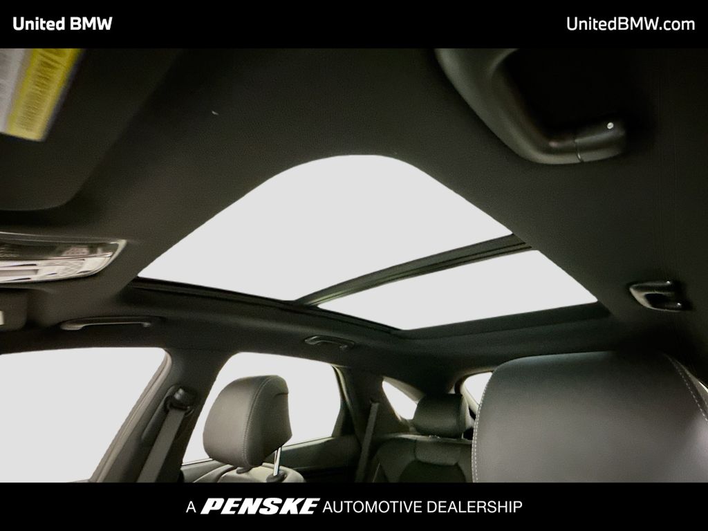 Thumbnail: 2023 Genesis GV70 - 12