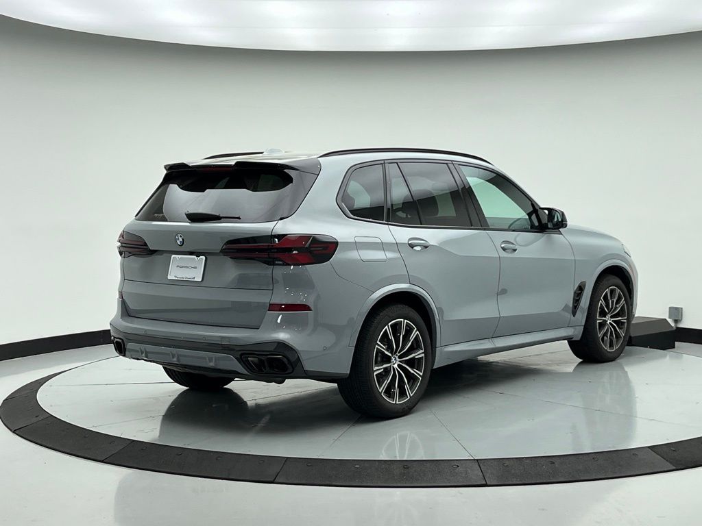 2025 BMW X5 M60i 5