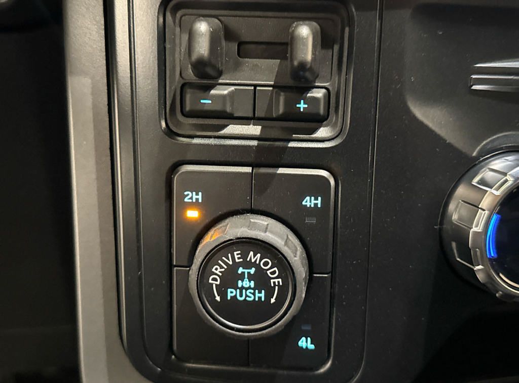2025 Ford F-150 XLT photo 19