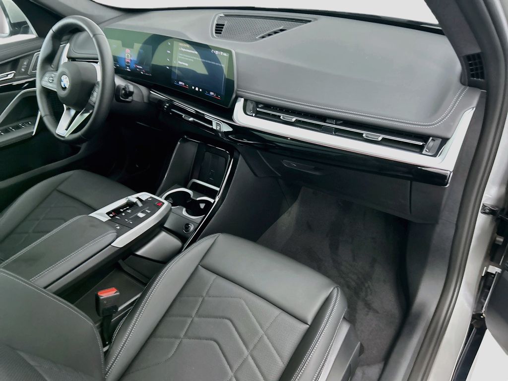 Thumbnail: 2026 BMW X1 - 16