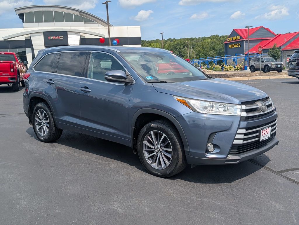 Shoreline Mist 2018 Toyota Highlander SUV / Crossover All-Wheel Drive 8-Speed Automatic