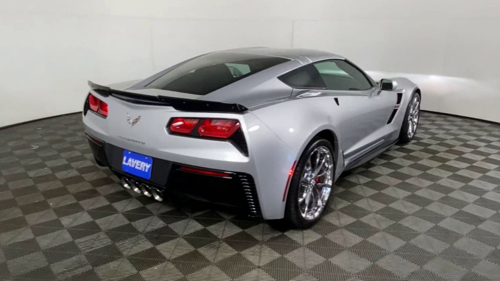 2018 Chevrolet Corvette Grand Sport 8