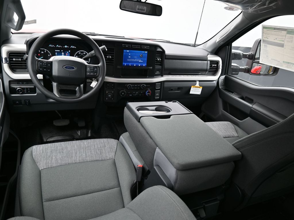 2024 Ford F-350 Super Duty XLT
