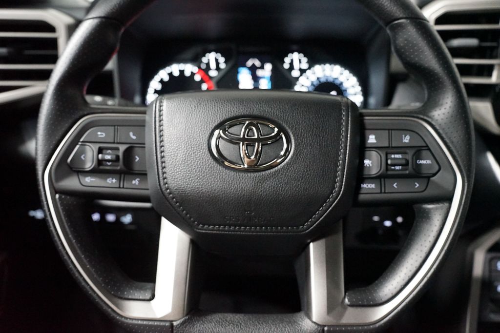 Thumbnail: 2025 Toyota Tundra - 13