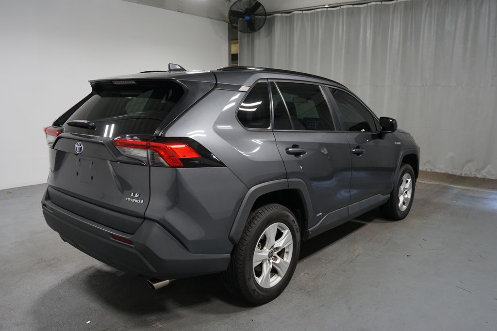 2021 Toyota RAV4 LE 6