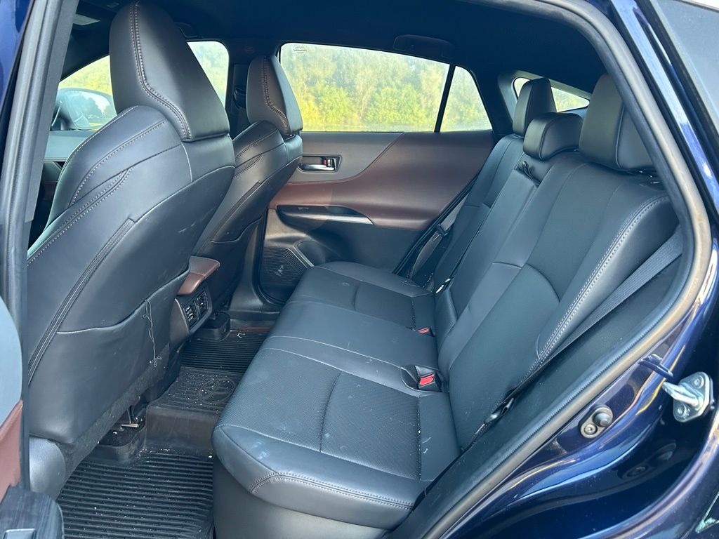Thumbnail: 2023 Toyota Venza - 13
