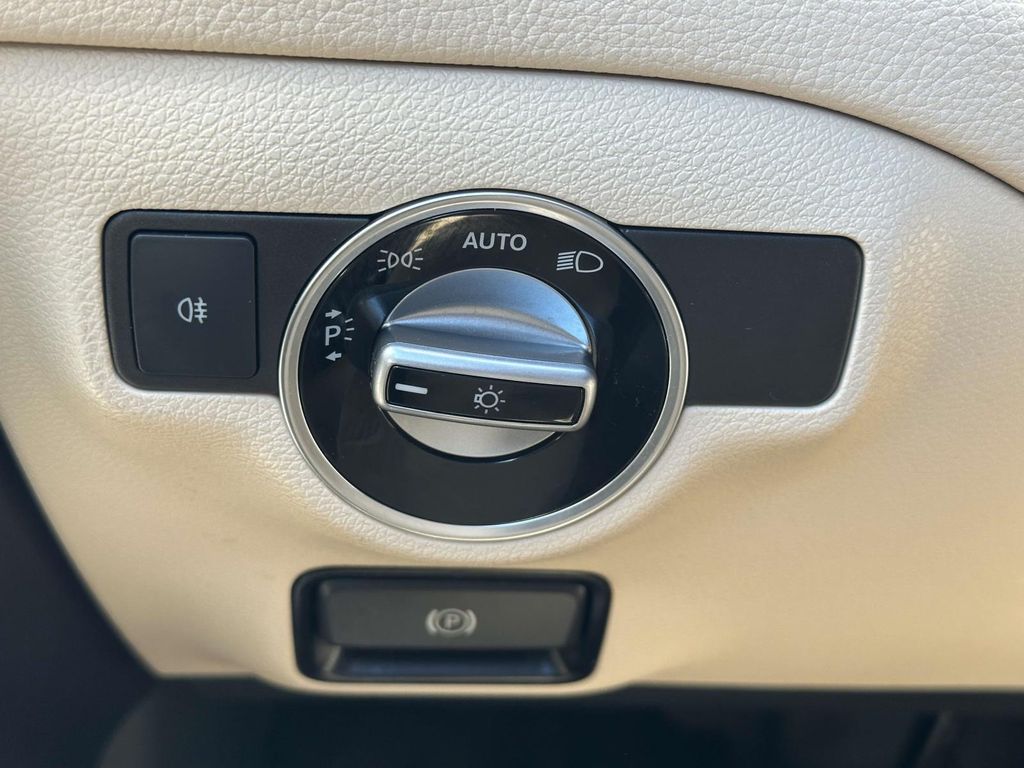 2019 Mercedes-Benz CLA 250 18