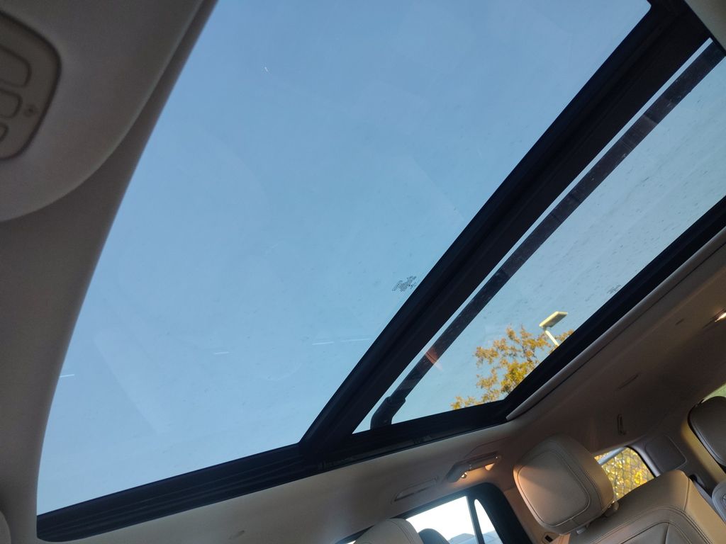 Used Car 2022 Lincoln Navigator  Reserve For Sale Under $60,000 In Austin, Texas