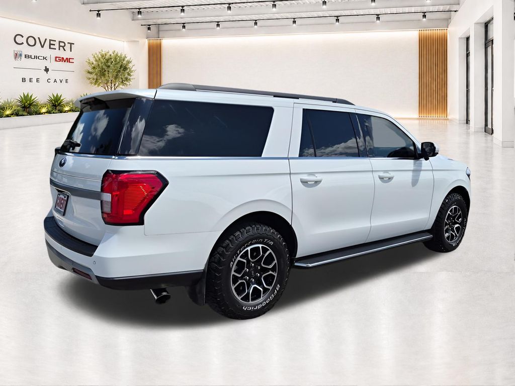 Used 2023 White Ford XLT image 16