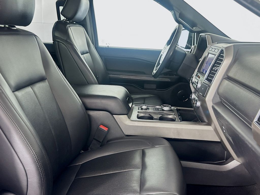 Thumbnail: 2020 Ford Expedition - 27