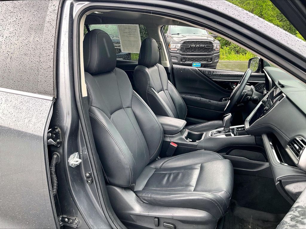 2022 Subaru Outback — photo 10
