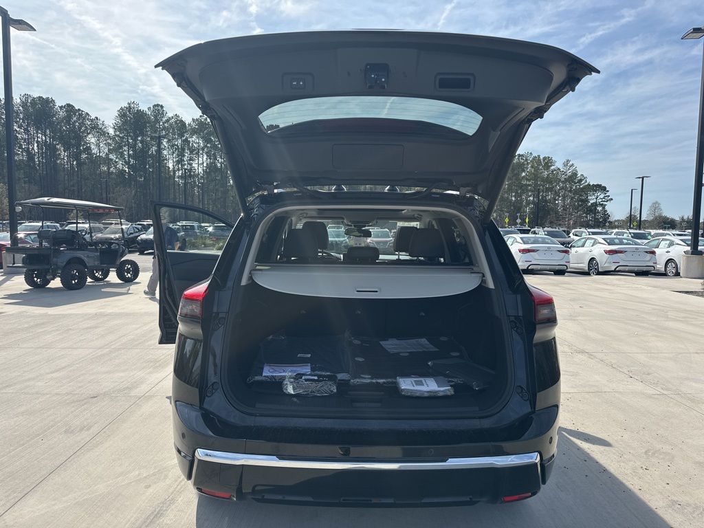 2025 Super Black Nissan Rogue Platinum FWD SUV
