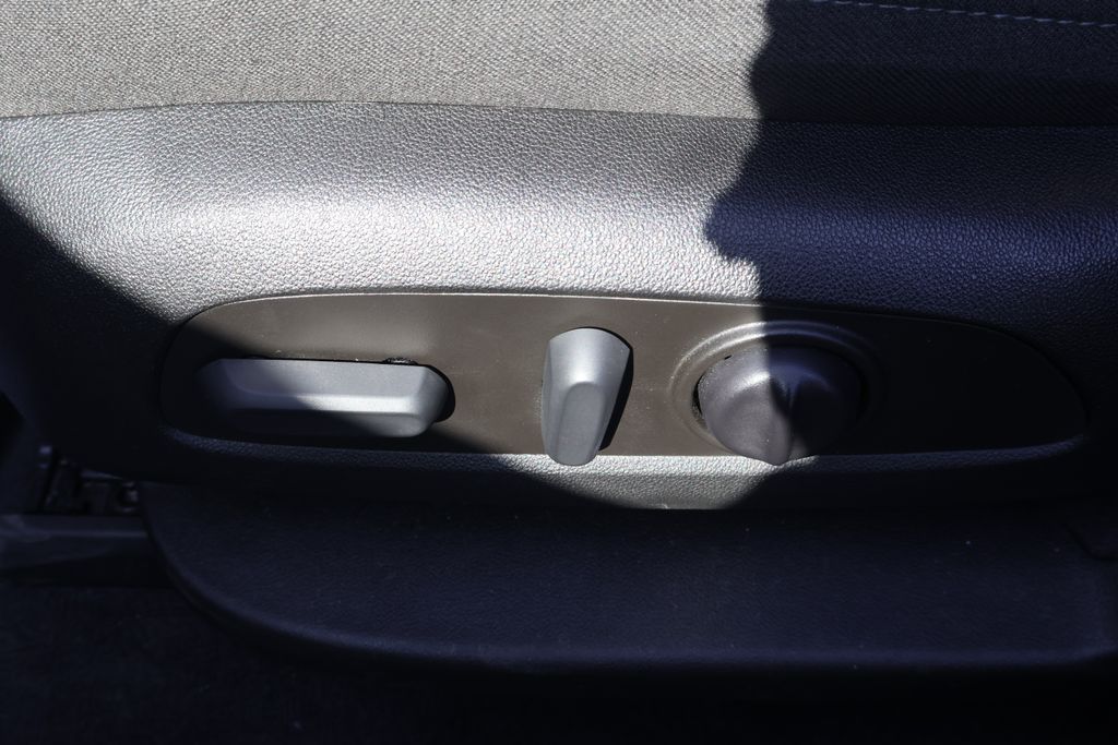 Thumbnail: 2023 Chevrolet Traverse - 11