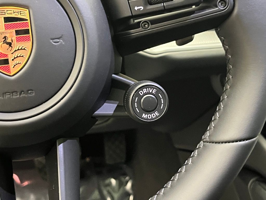 Thumbnail: 2026 Porsche Cayenne - 15