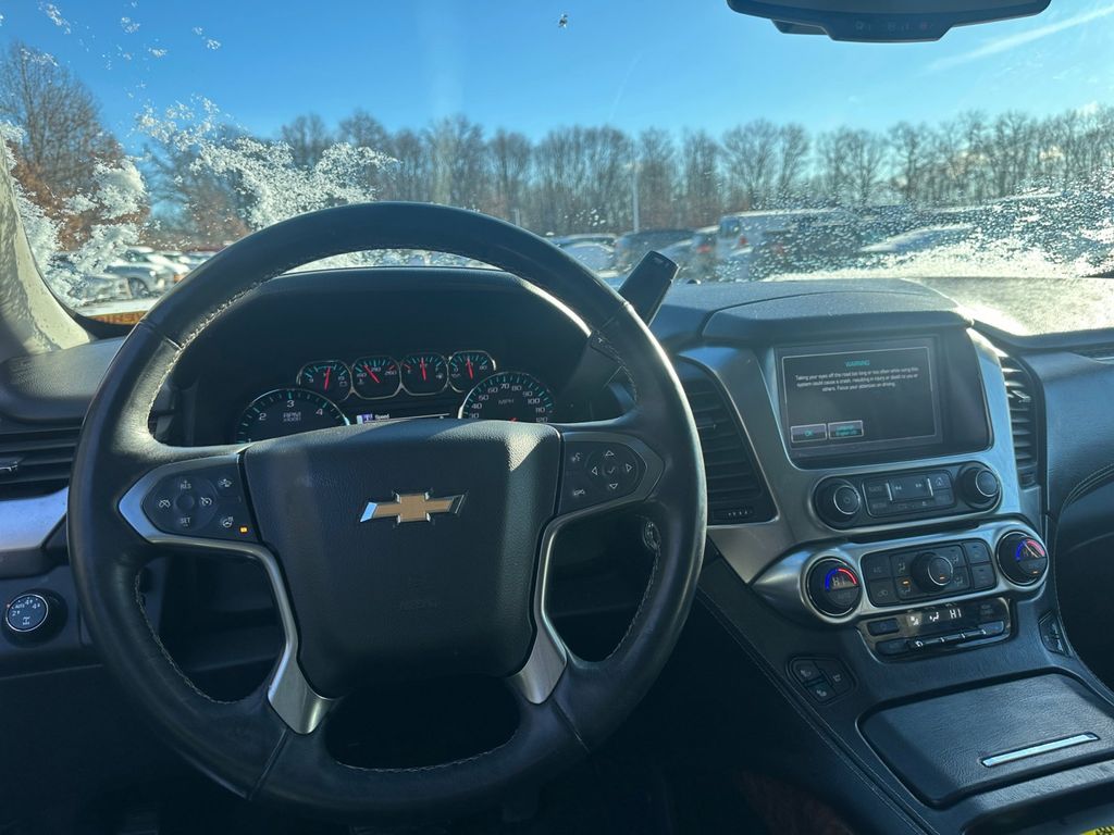 2015 Chevrolet Tahoe LTZ 9