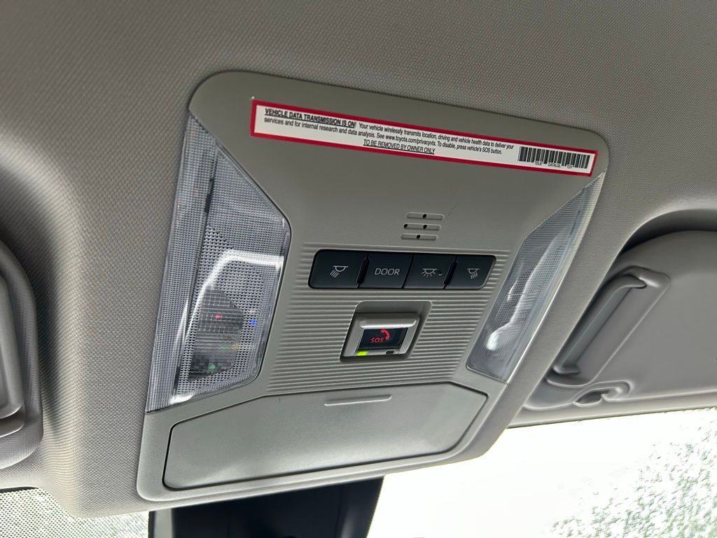 2024 Toyota RAV4 XLE 29
