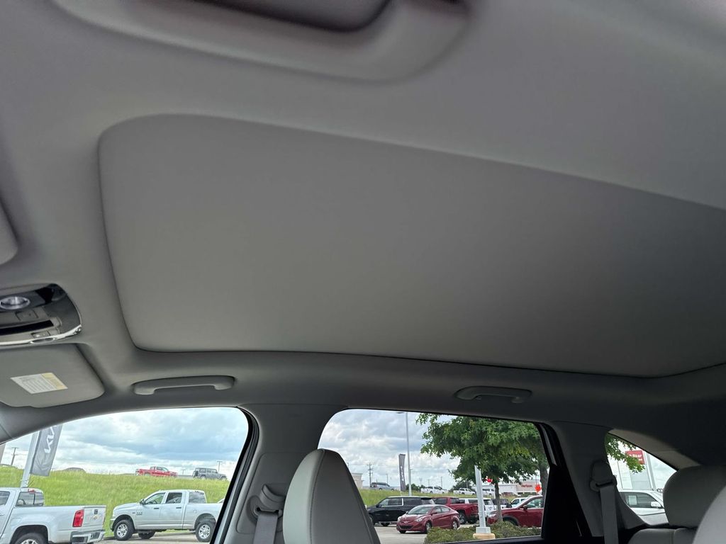 New 2026 White Kia EX image 19