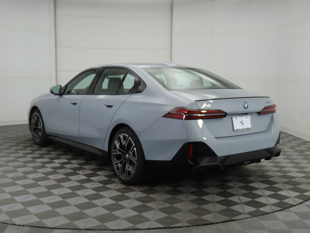 Thumbnail: 2026 BMW i5 - 7