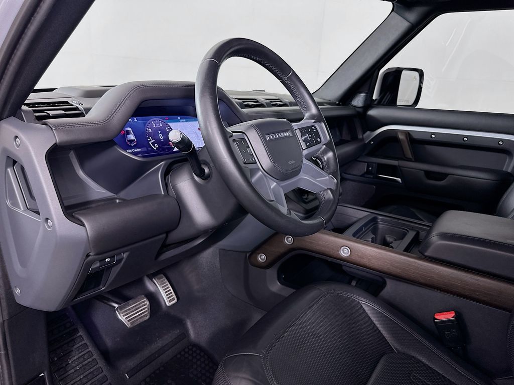 Thumbnail: 2020 Land Rover Defender - 9