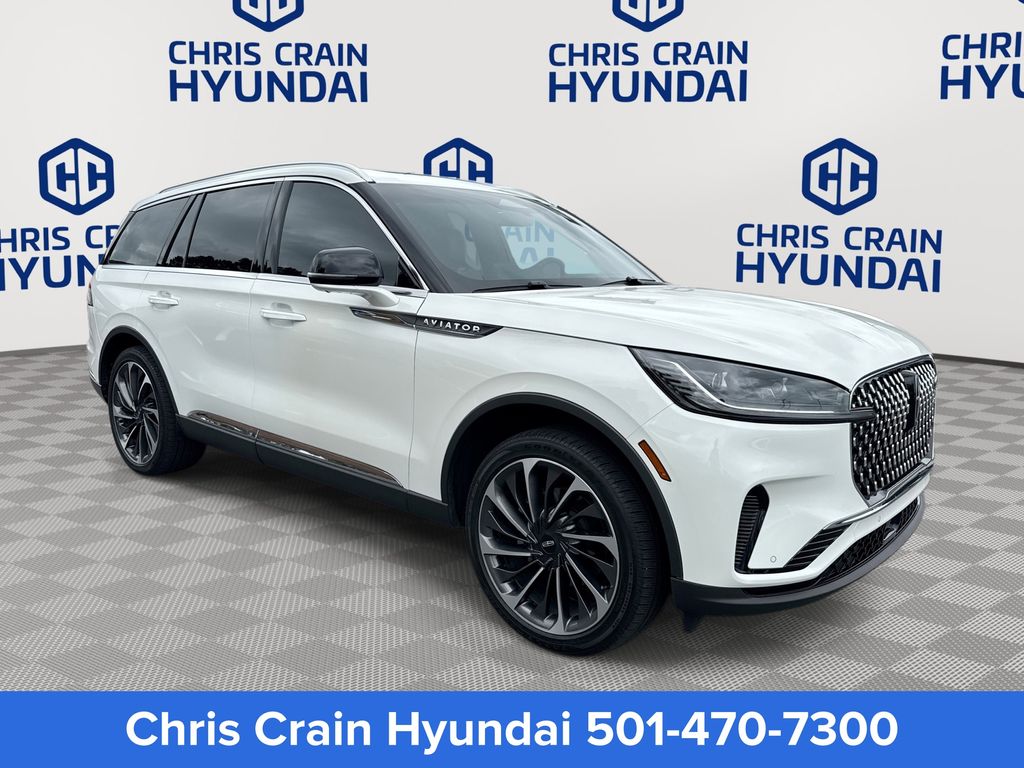 White Metallic 2025 Lincoln Aviator Reserve AWD SUV / Crossover All-Wheel Drive Automatic