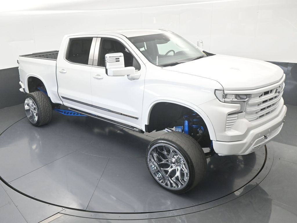 Used 2022 Iridescent Pearl Tricoat Chevrolet High Country image 74