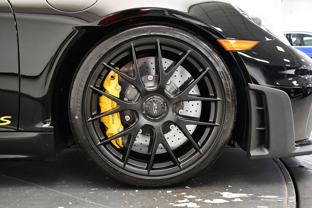 Thumbnail: 2025 Porsche  - 19