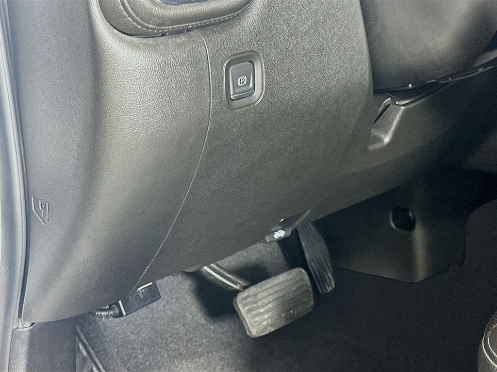 Thumbnail: 2022 Chevrolet Silverado 2500 - 10