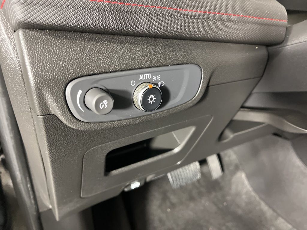 Thumbnail: 2025 Chevrolet TrailBlazer - 27