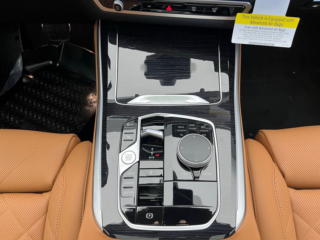 Thumbnail: 2026 BMW X5 - 11