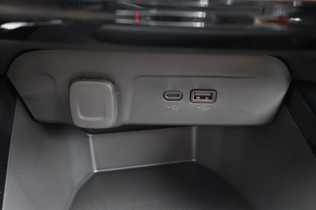 Thumbnail: 2026 Chevrolet Trax - 32