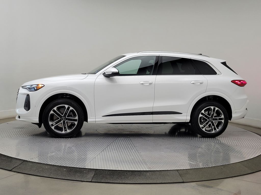 Thumbnail: 2025 Audi Q5 - 3