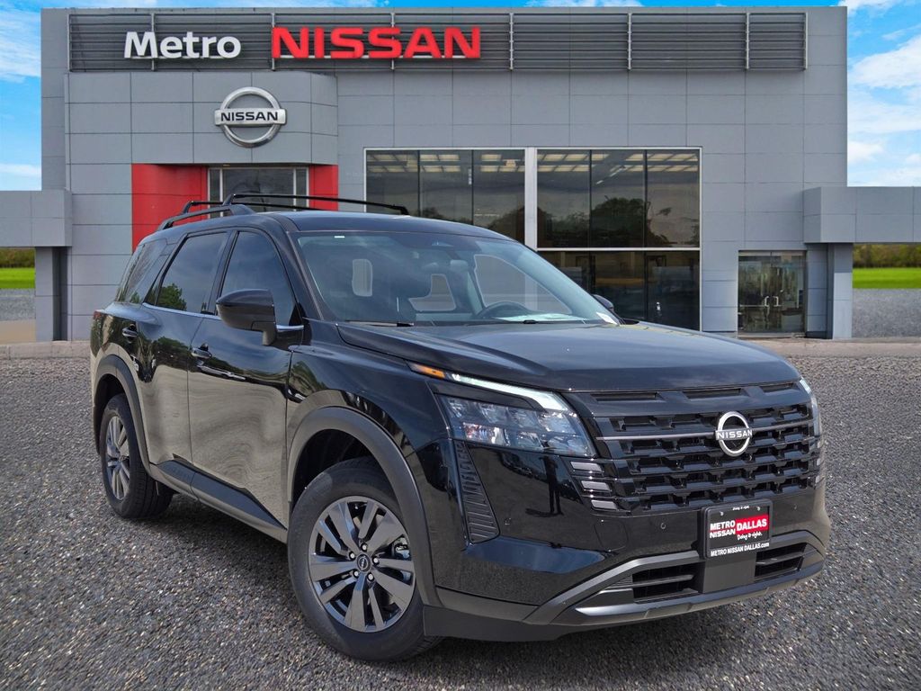 2026 Nissan Pathfinder SV