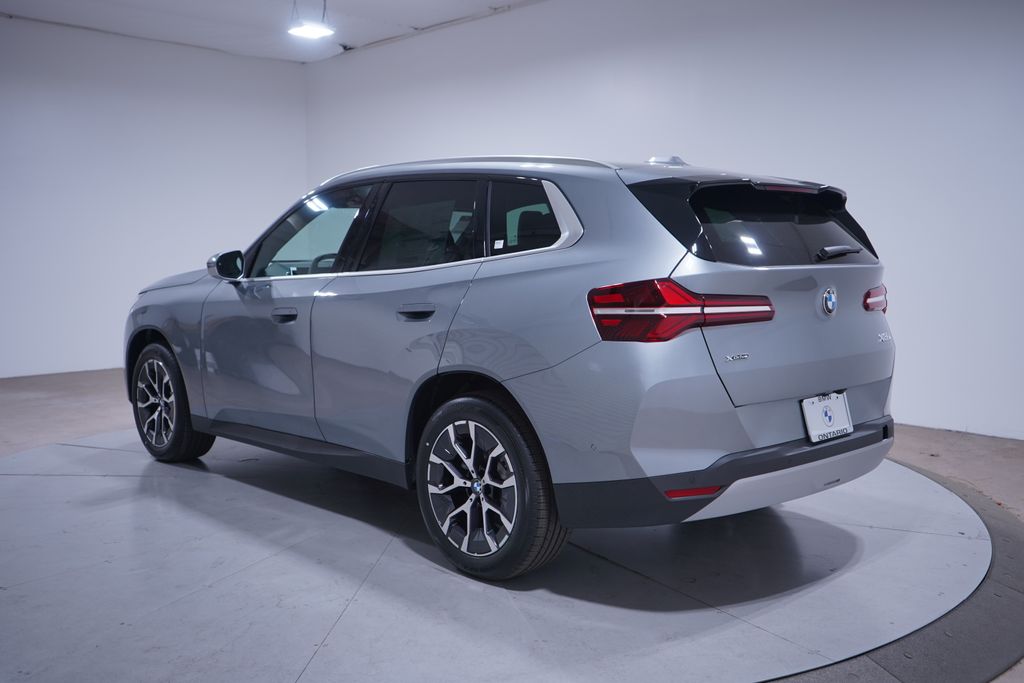 Thumbnail: 2026 BMW X3 - 3