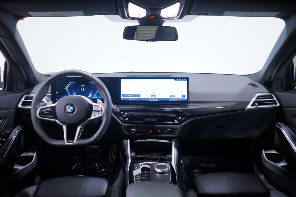 Thumbnail: 2025 BMW 3 Series - 10