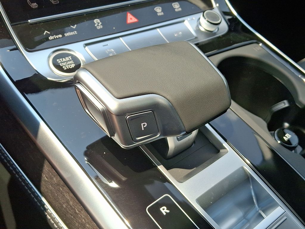 Thumbnail: 2026 Audi Q7 - 7