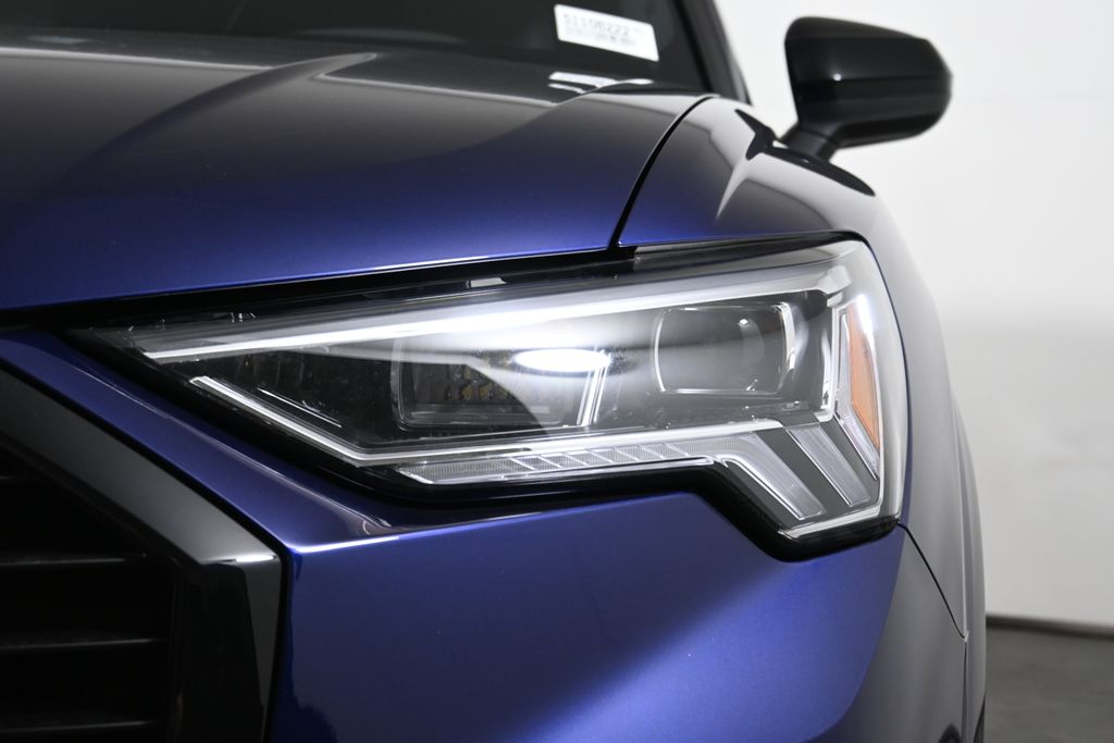 Thumbnail: 2025 Audi Q3 - 10