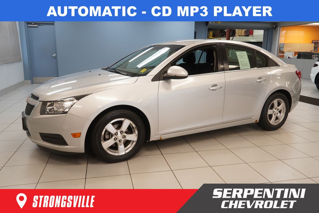 2013 Chevrolet Cruze 1LT Sedan FWD