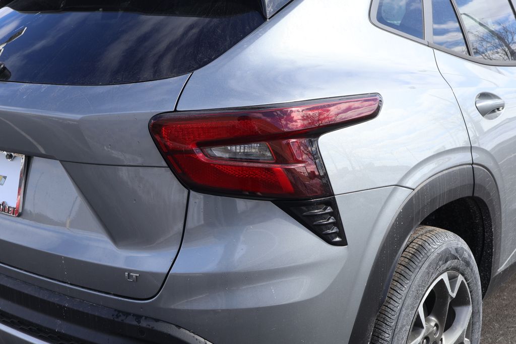 Thumbnail: 2026 Chevrolet Trax - 7