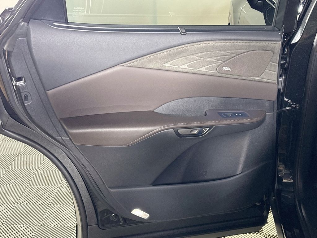 2025 Lexus RX 450h+ Luxury