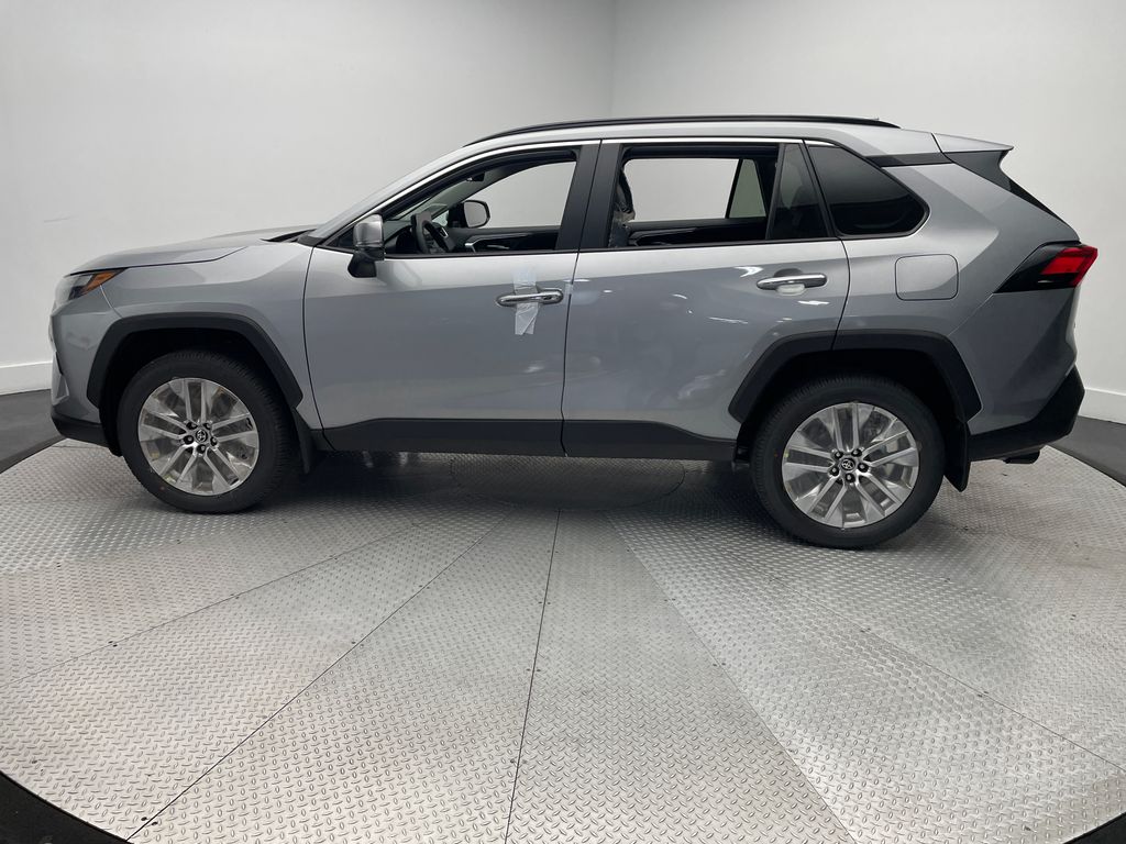 Thumbnail: 2025 Toyota RAV4 - 8