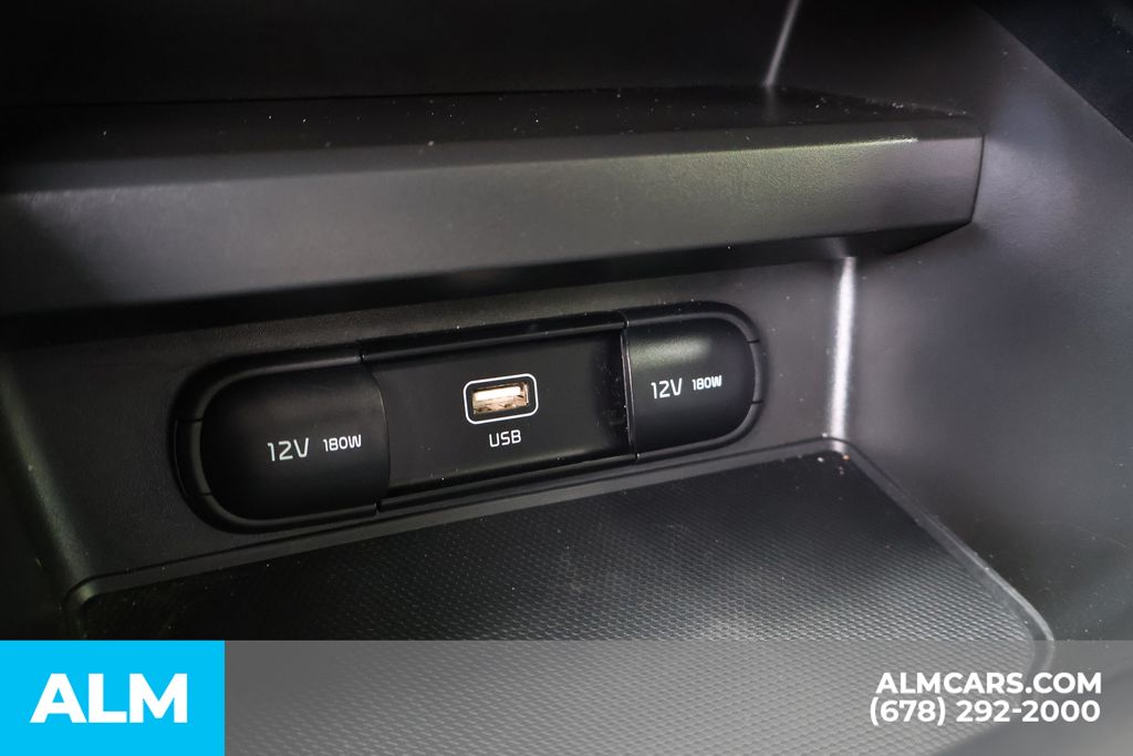 Used 2025 White Kia LX image 31
