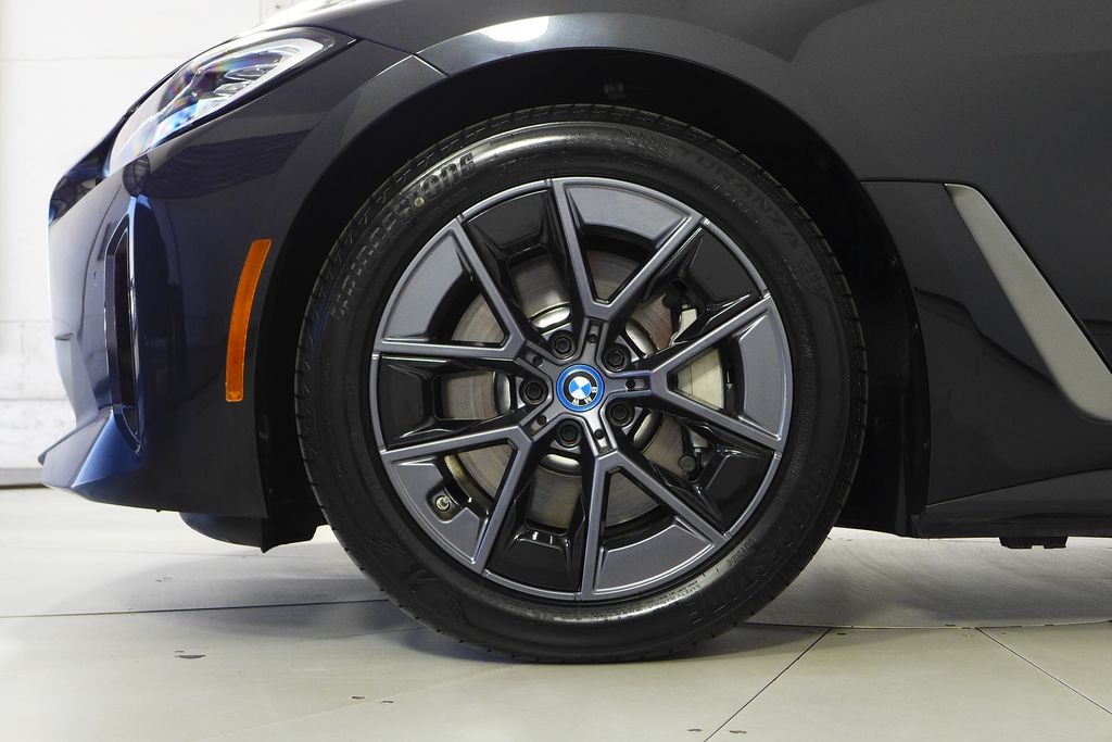 Thumbnail: 2023 BMW i4 - 5